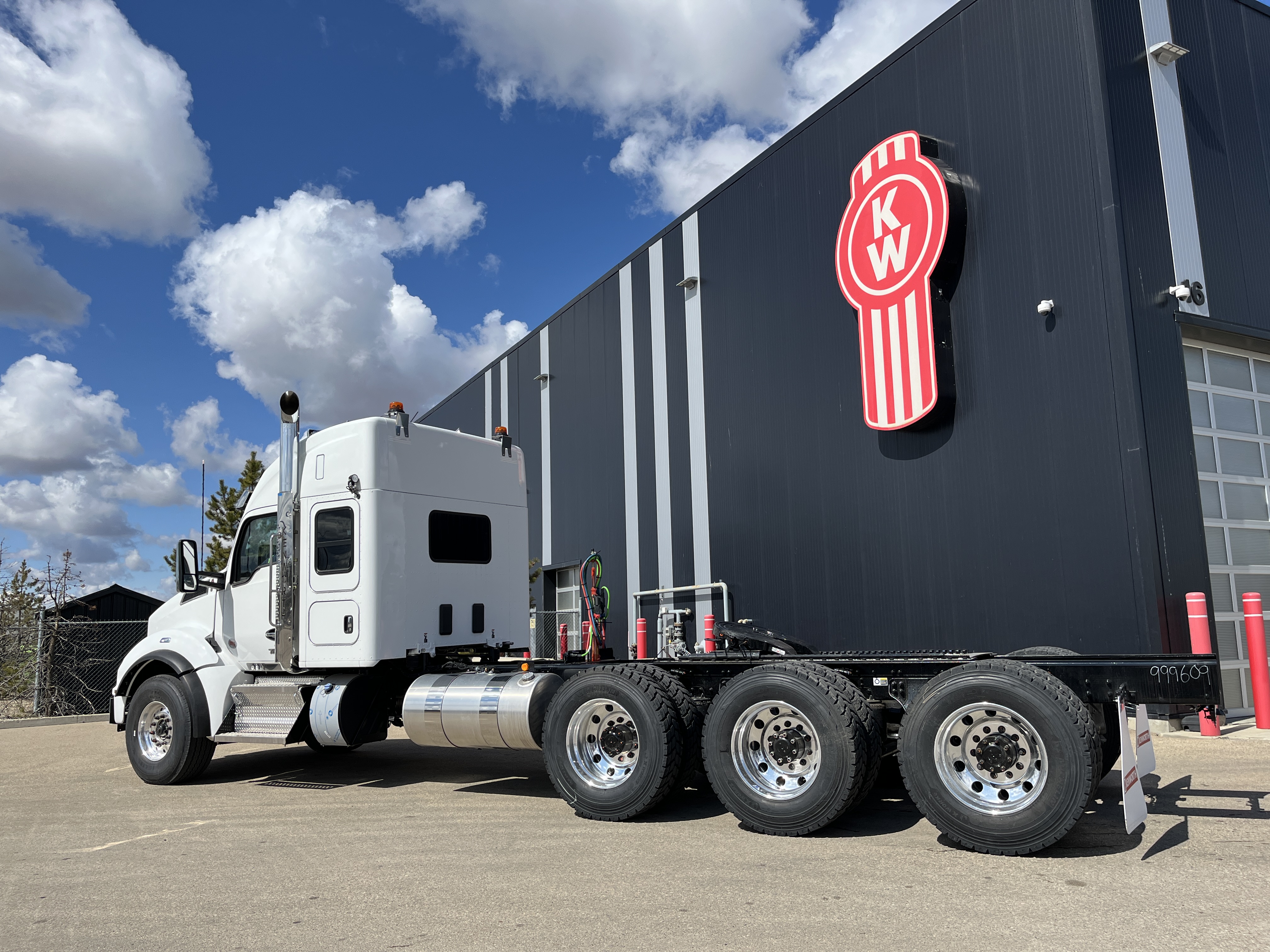 KENWORTH T880 #SJ999609