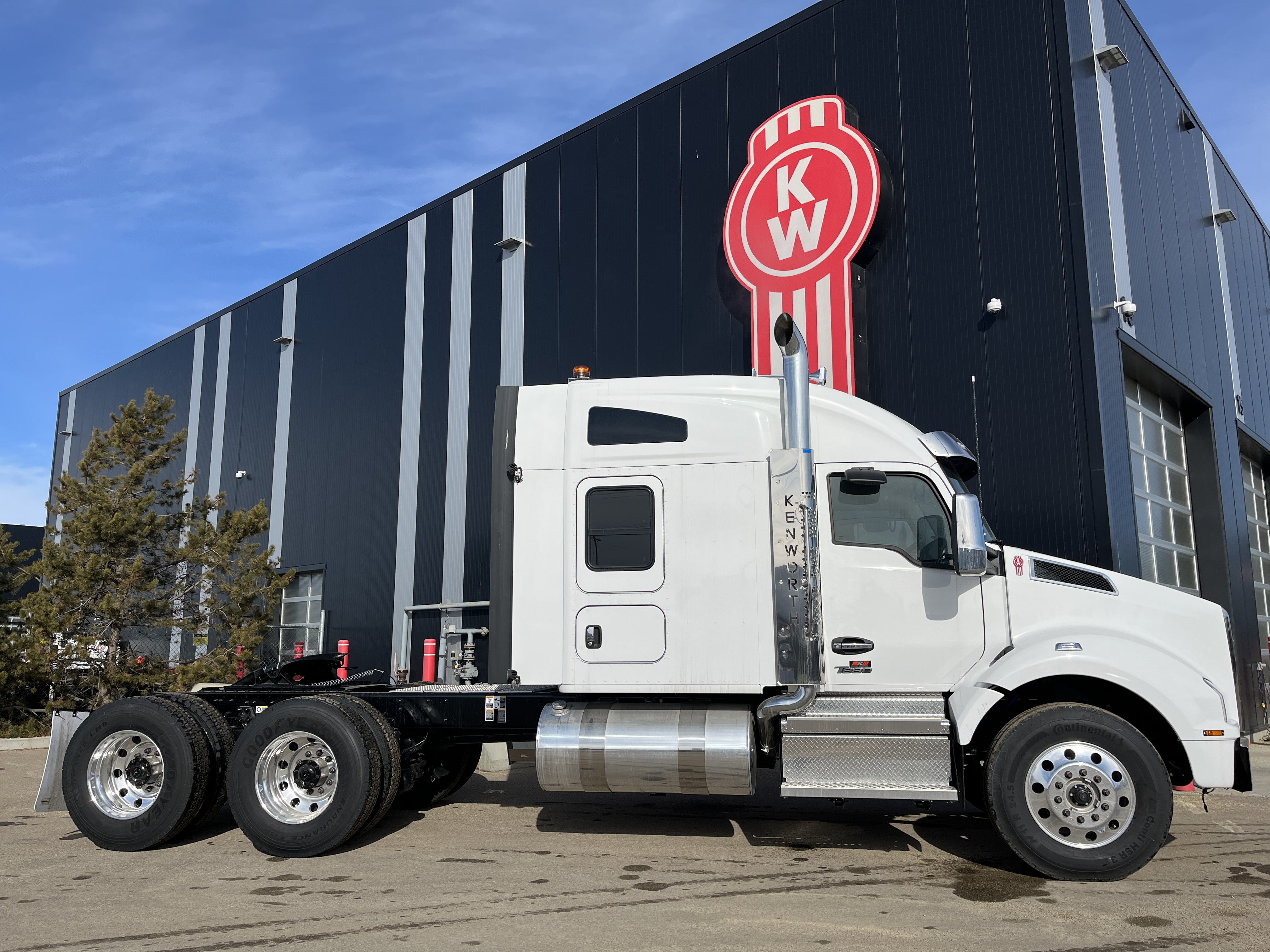 KENWORTH T880 #SJ999660