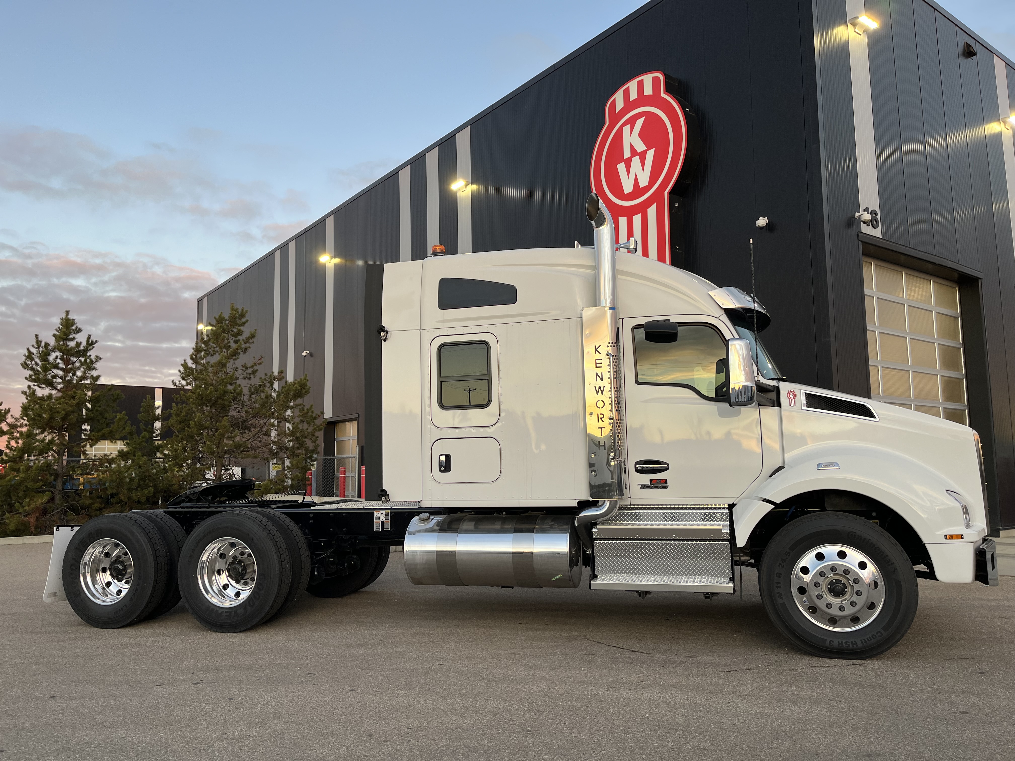 KENWORTH T880 #SJ999662