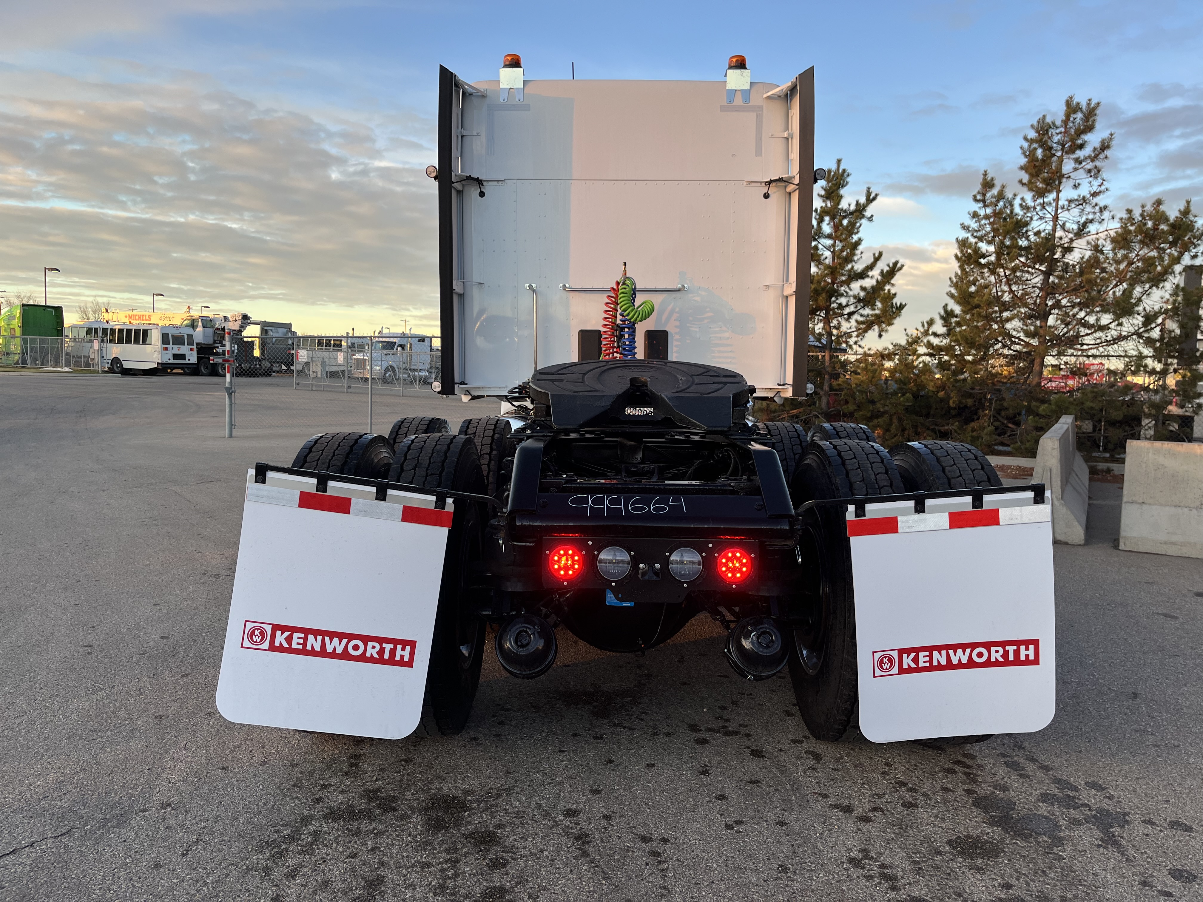 KENWORTH T880 #SJ999664
