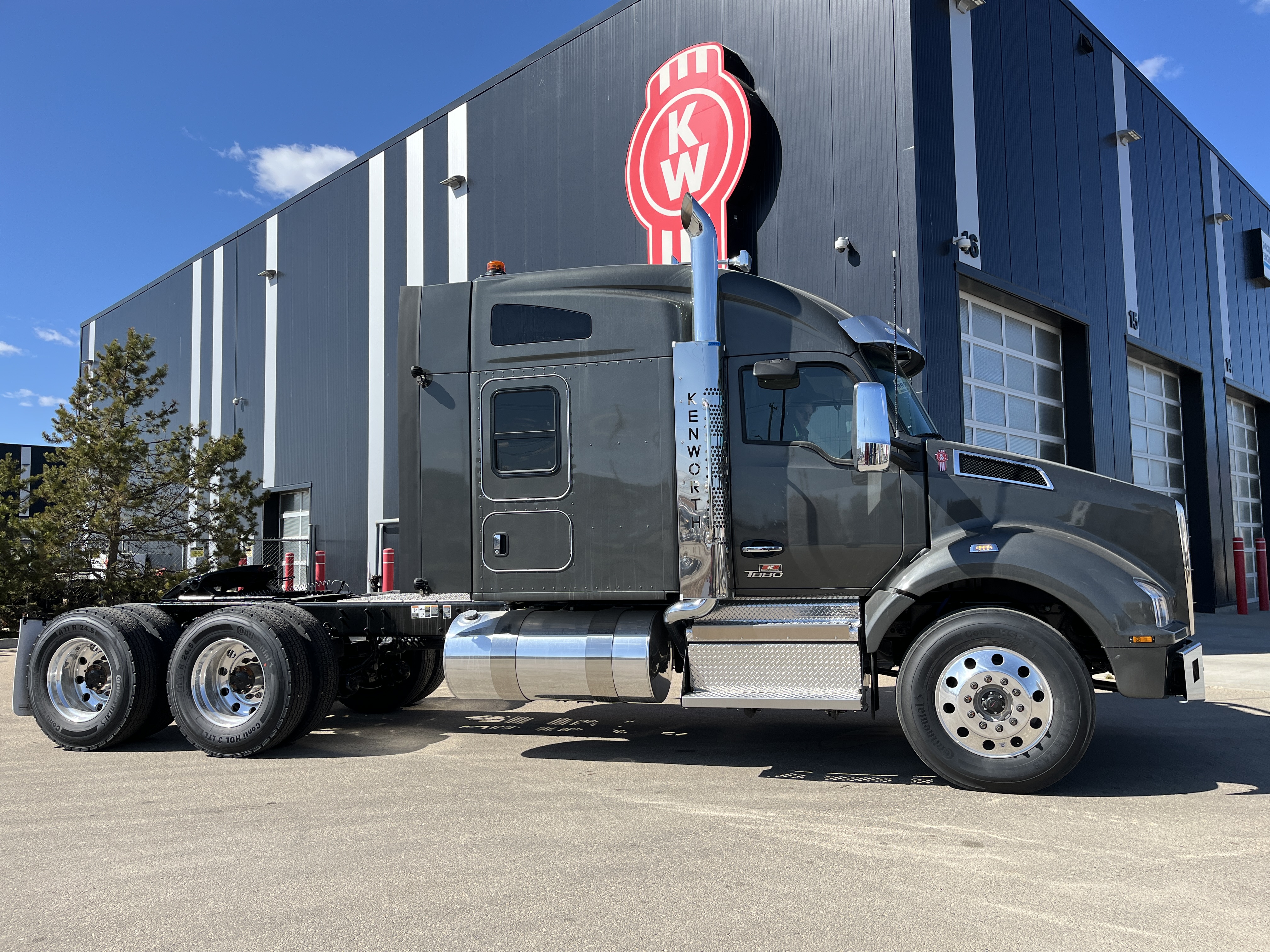 KENWORTH T880 #SJ999674