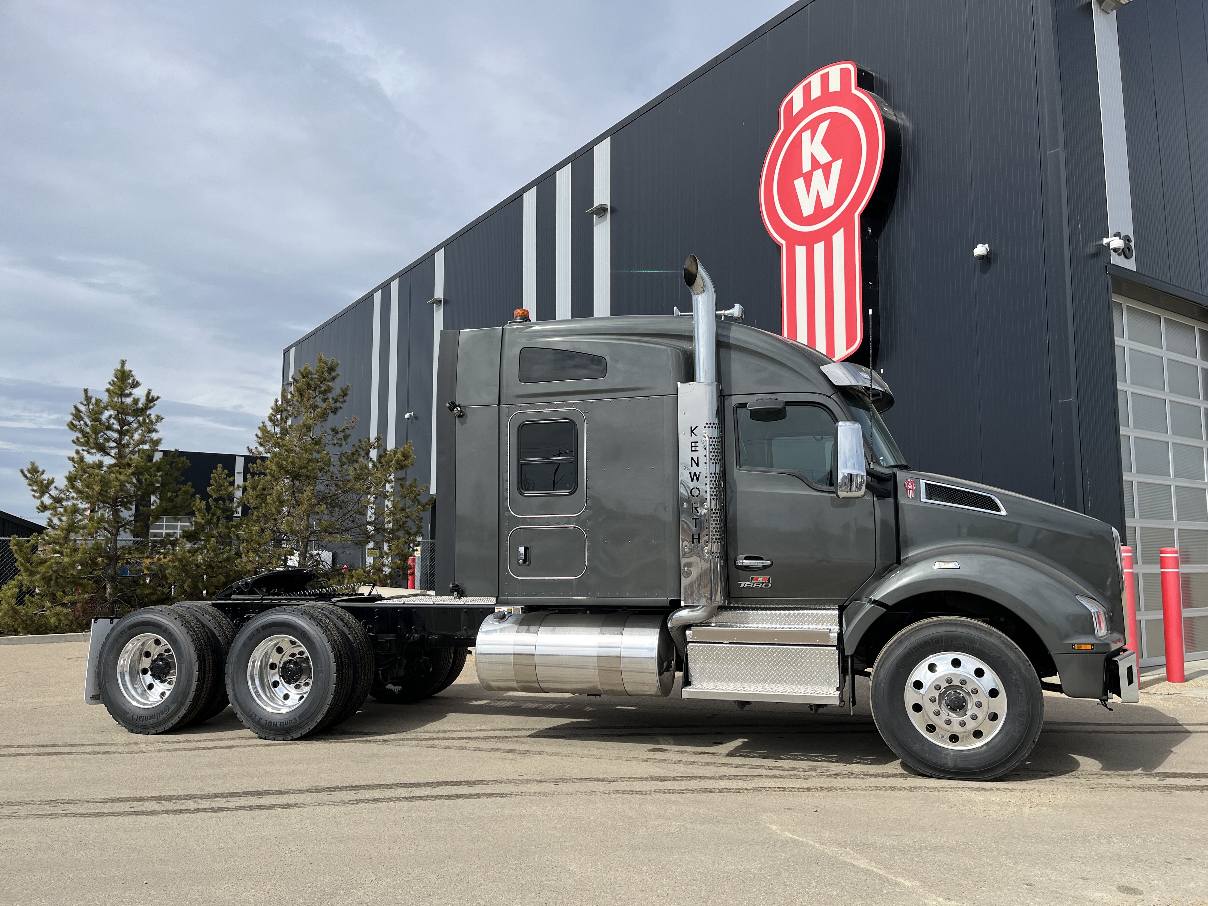 KENWORTH T880 #SJ999675
