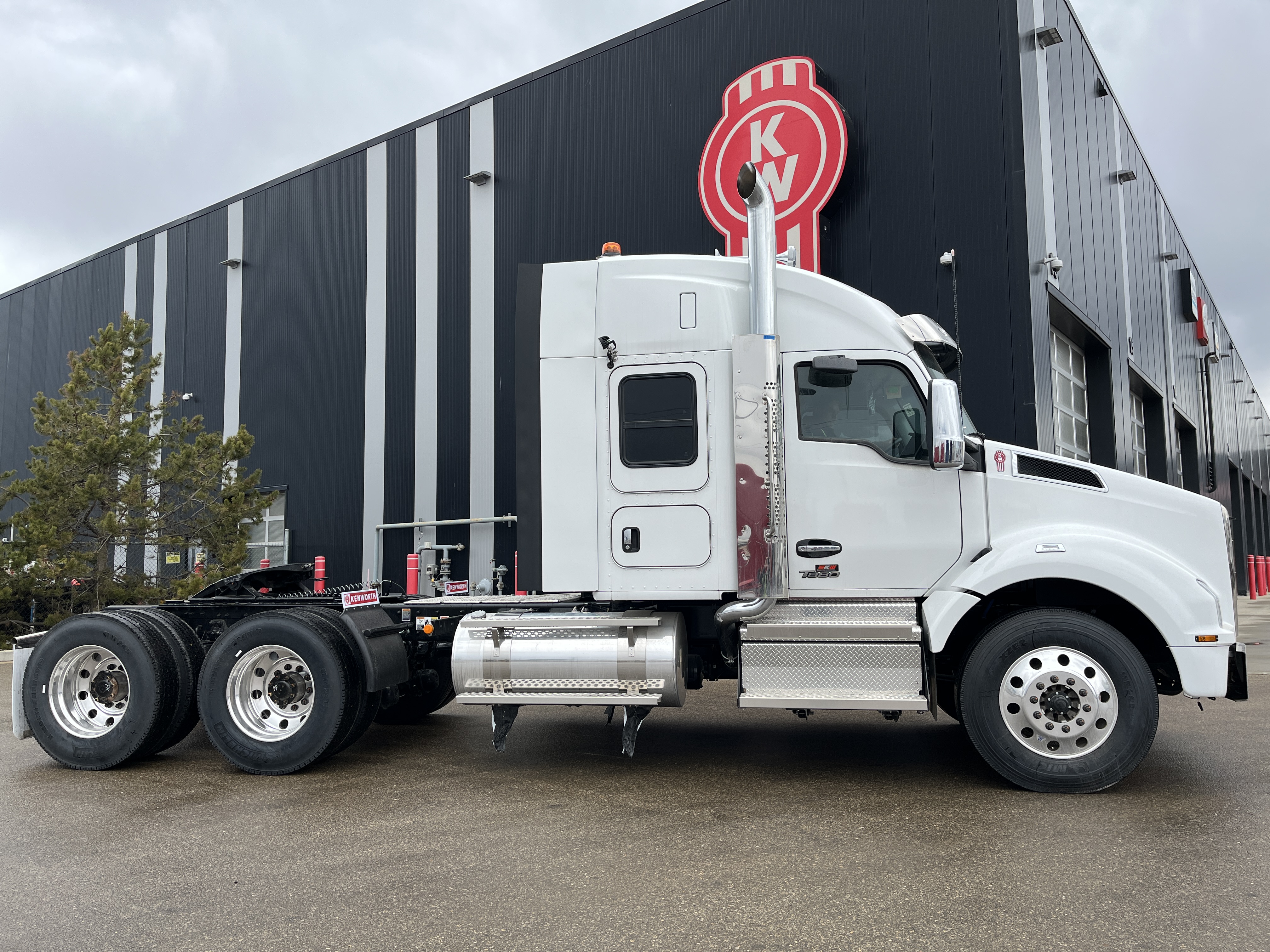 KENWORTH T880 #SJ999681