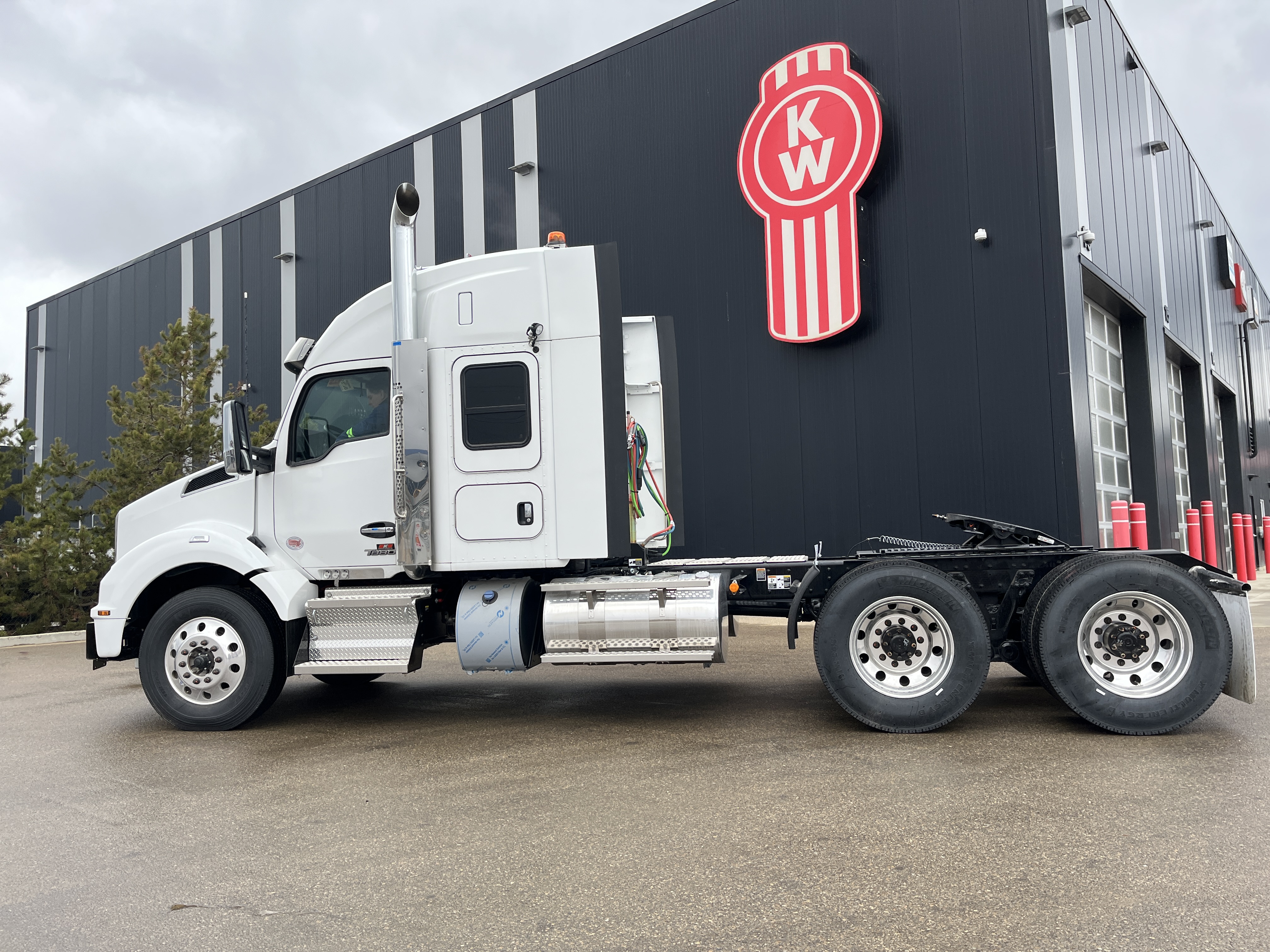 KENWORTH T880 #SJ999681