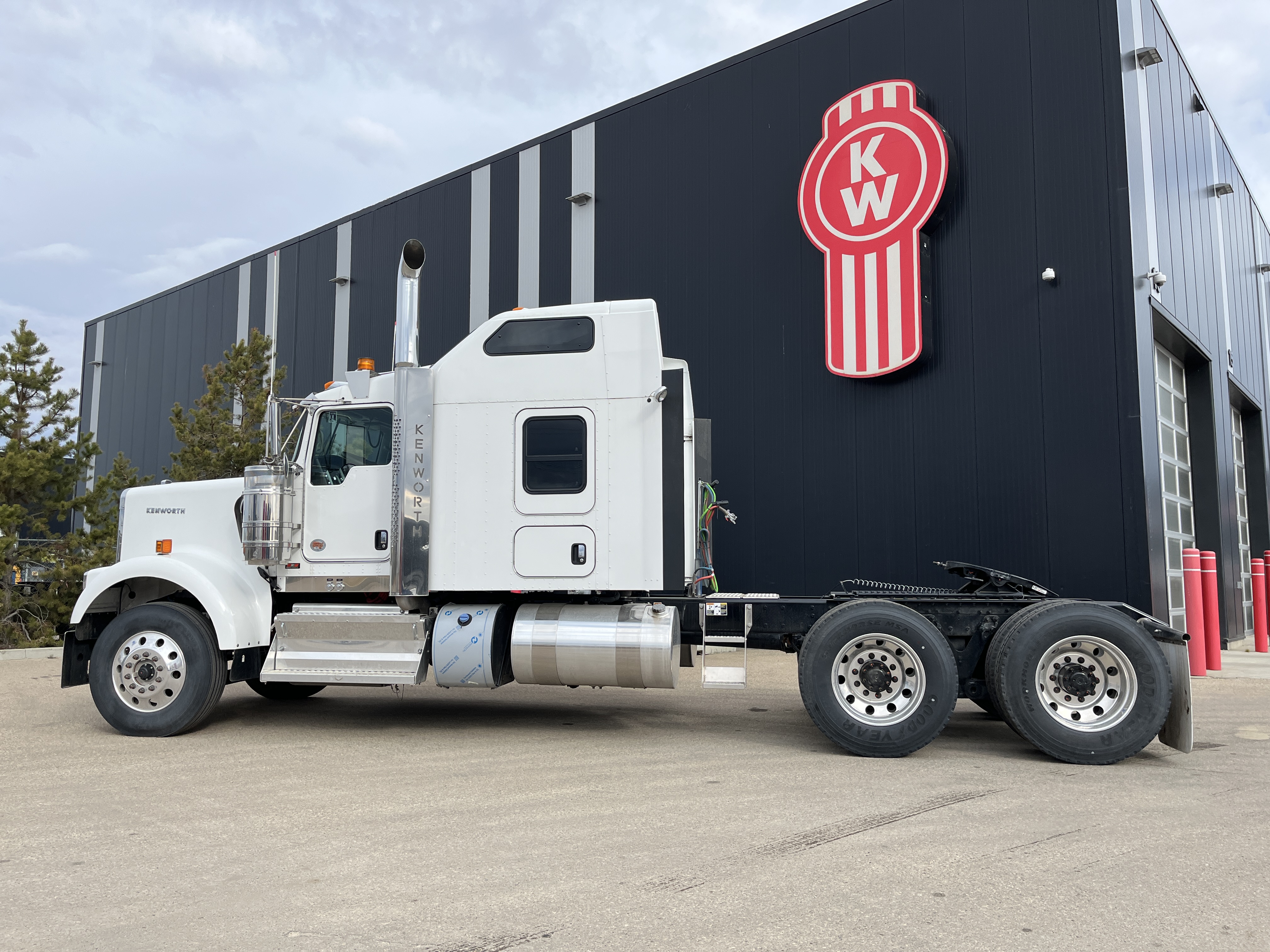 KENWORTH W900B #SR983069