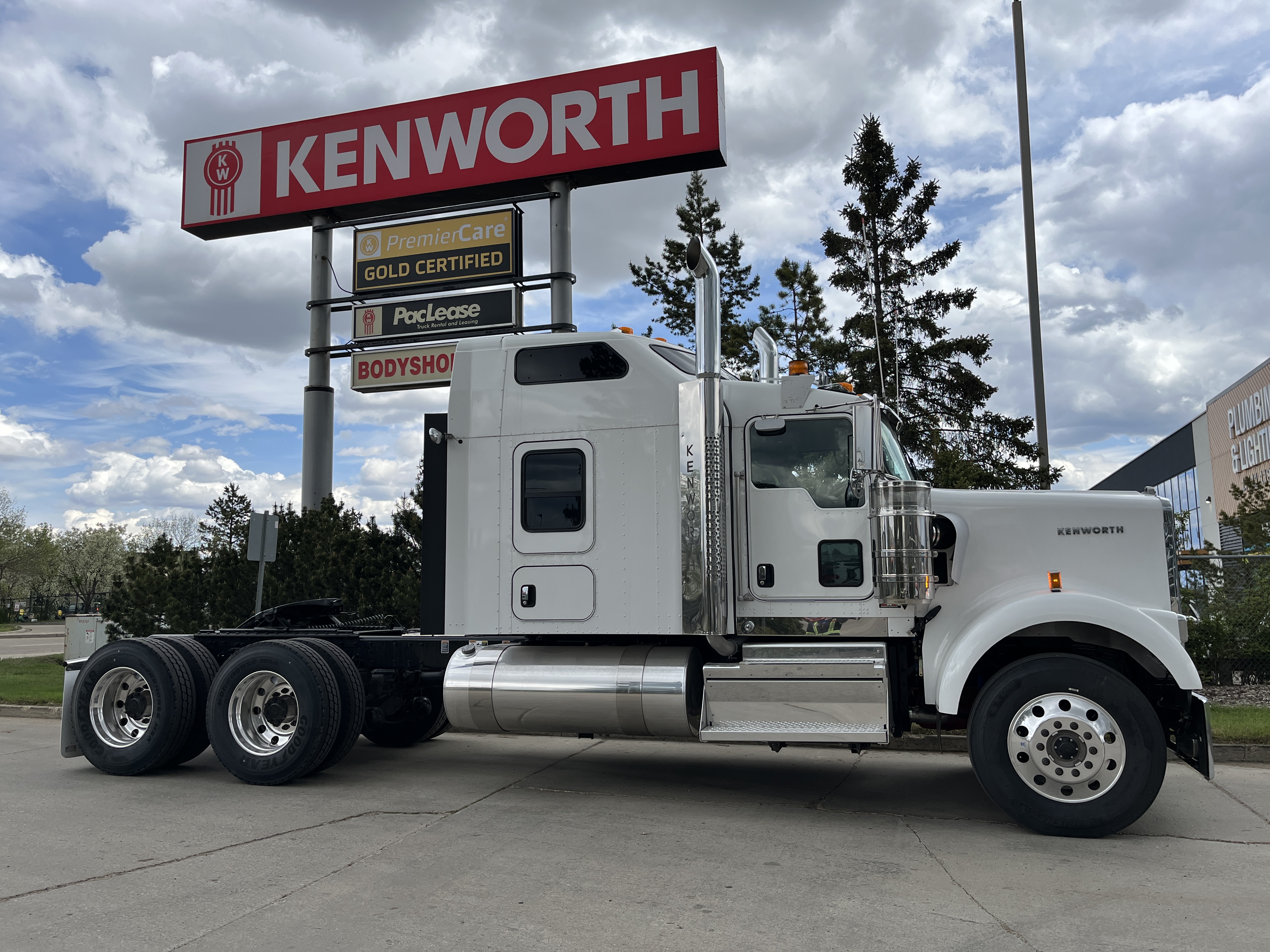 KENWORTH W900B #SR983070