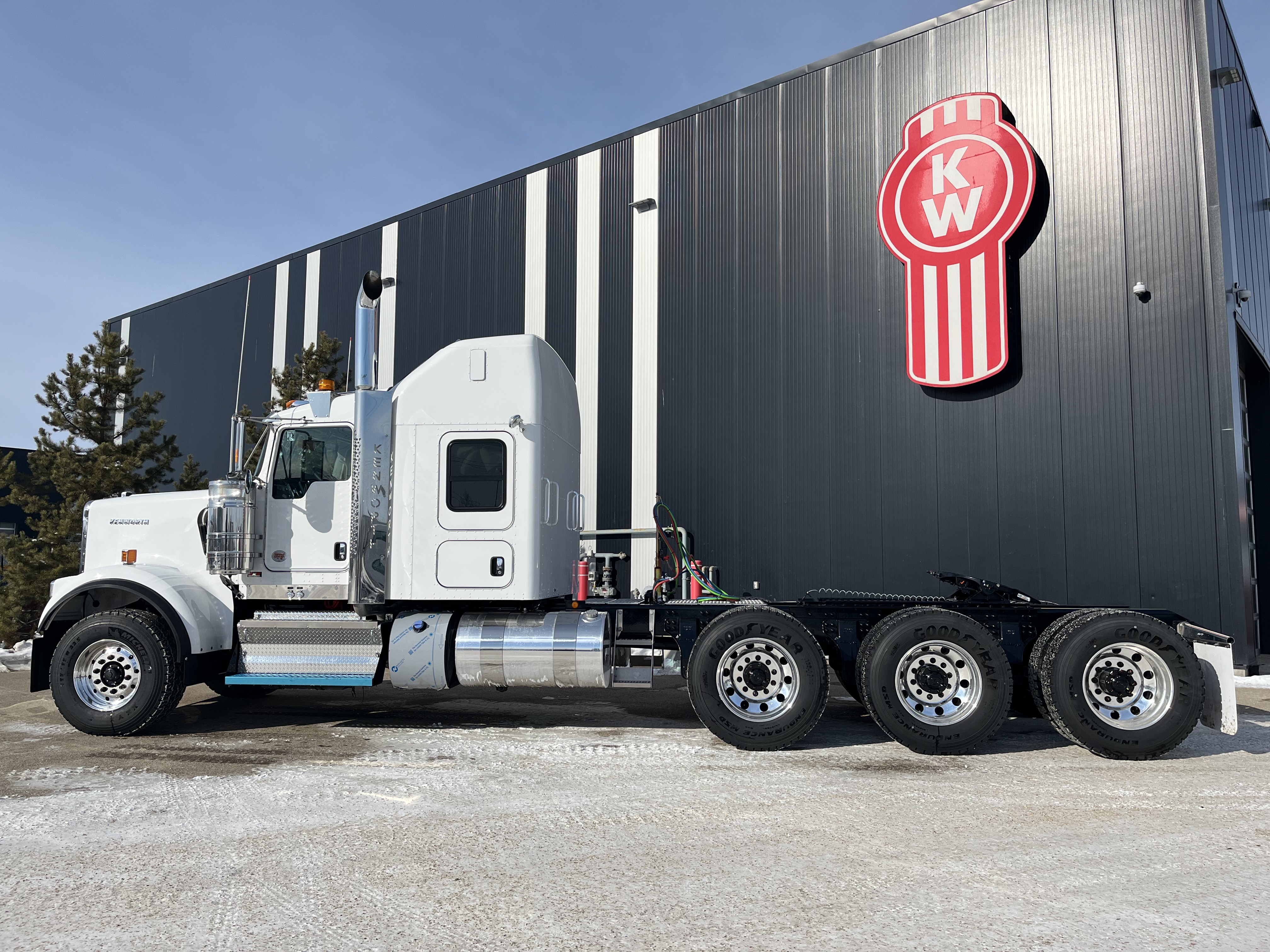 KENWORTH W900B #SR983445