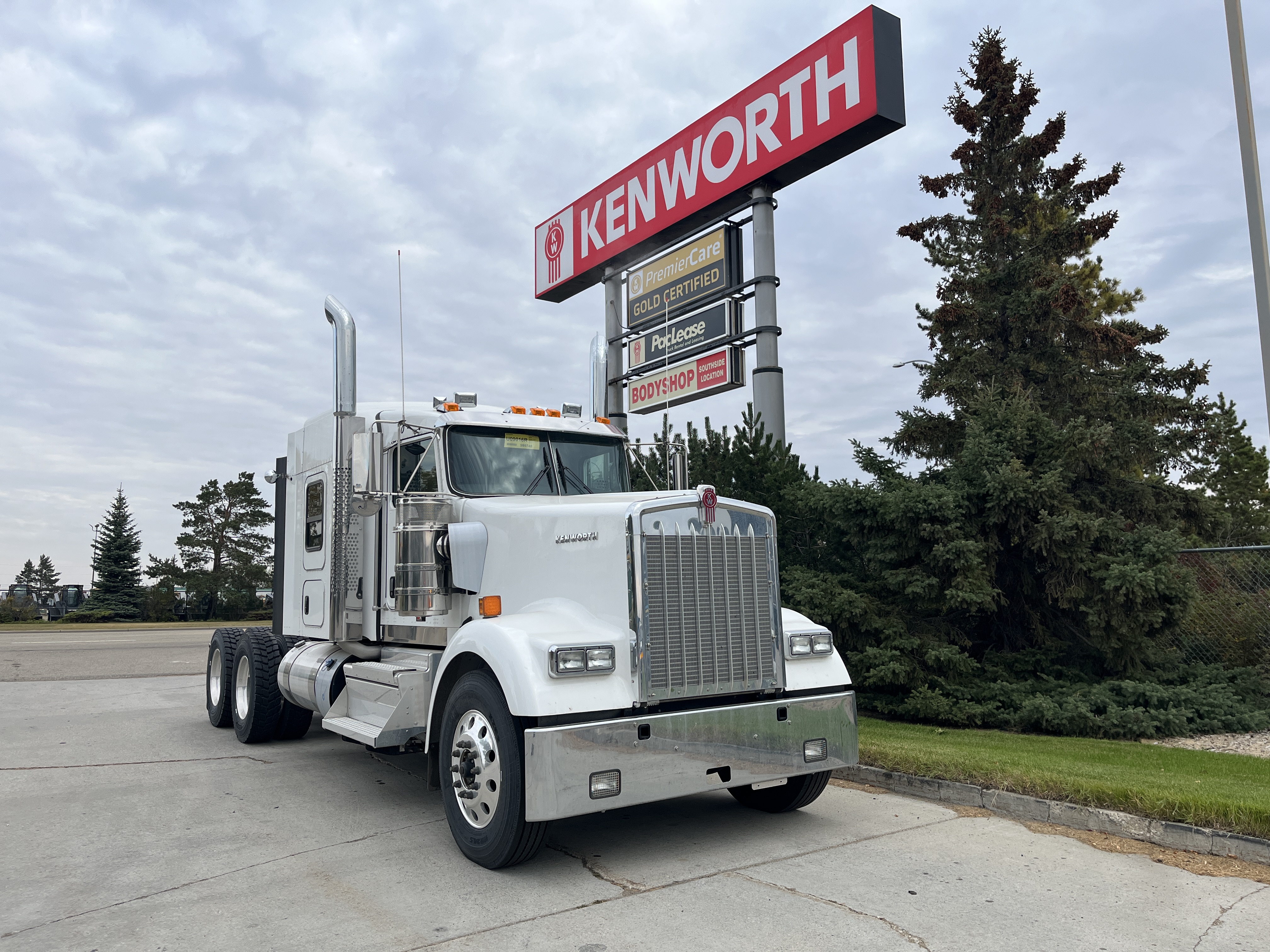 KENWORTH W900L #SR999748