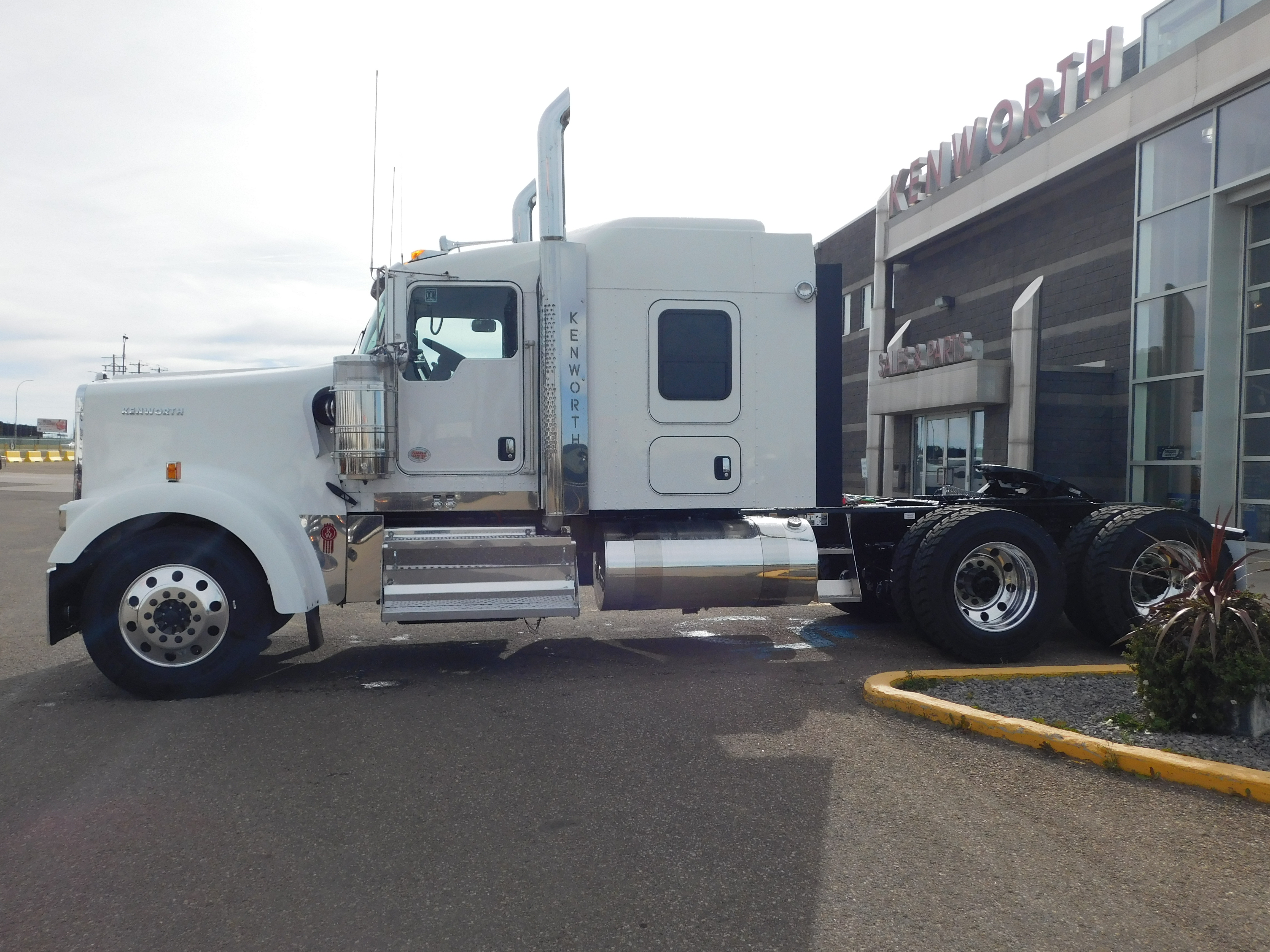 KENWORTH W900L #SR999749