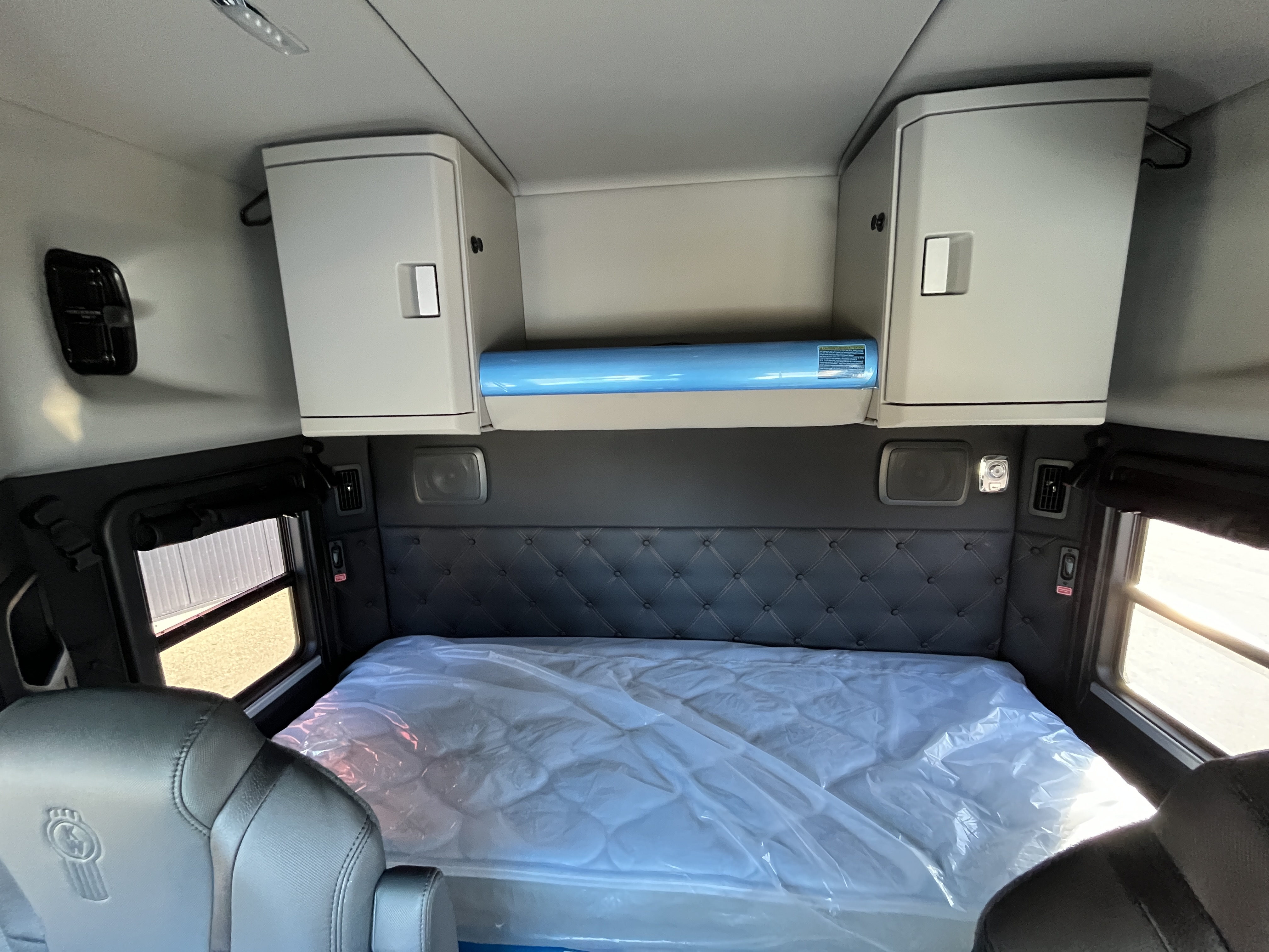 KENWORTH W990 #TJ984068