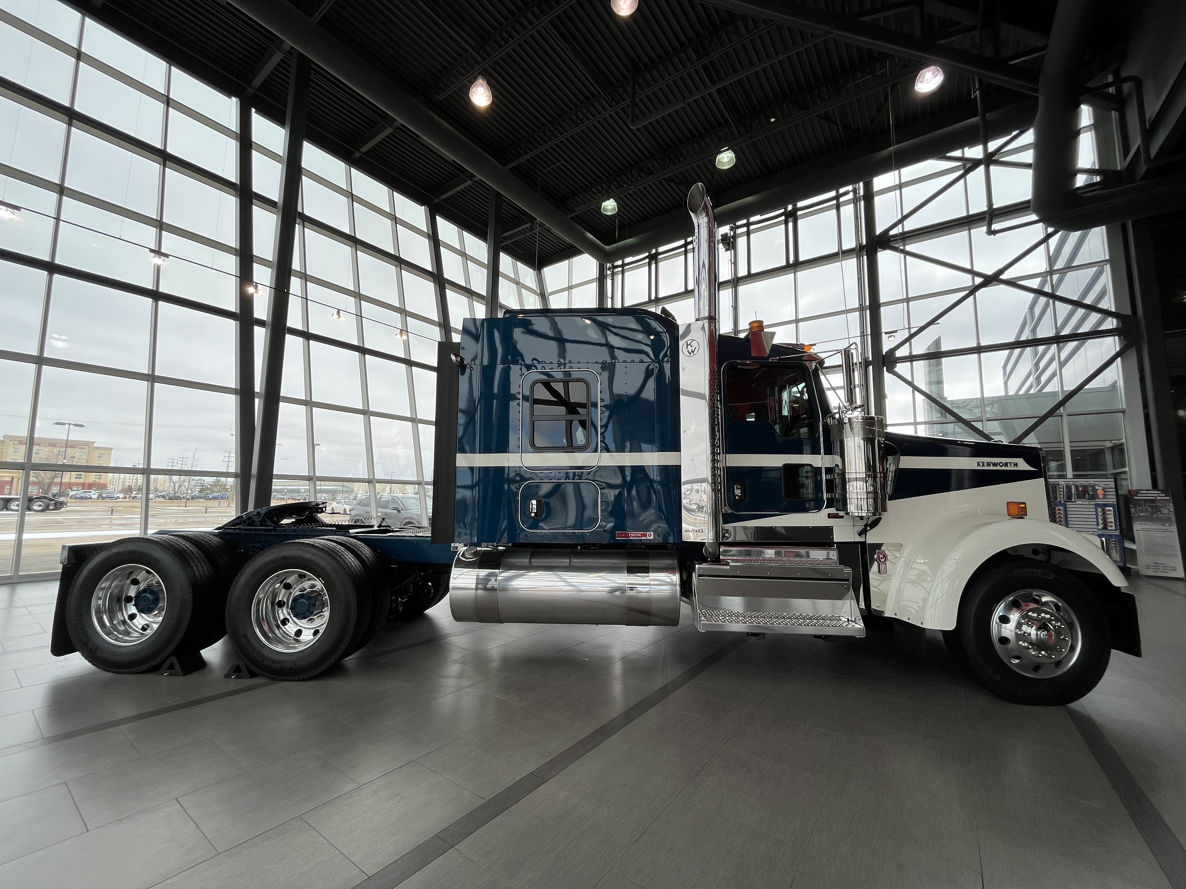 KENWORTH W900L #TR986939